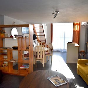 Appartement à 2 Chambres à Coucher