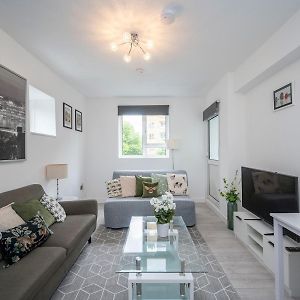 Appartement à 3 Chambres à Coucher