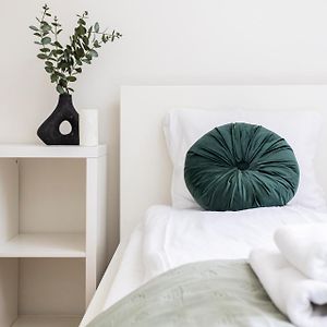 Appartement à 2 Chambres à Coucher