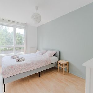Appartement à 2 Chambres à Coucher