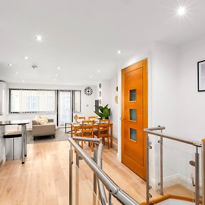 Appartement à 2 Chambres à Coucher