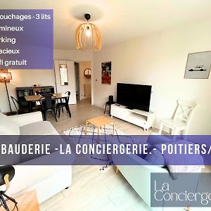 Appartement à 2 Chambres à Coucher