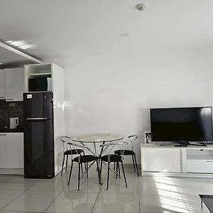 Appartement à 2 Chambres à Coucher