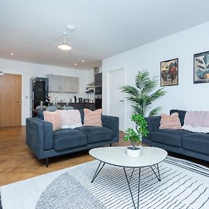 Appartement à 2 Chambres à Coucher