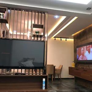 Appartement à 2 Chambres à Coucher