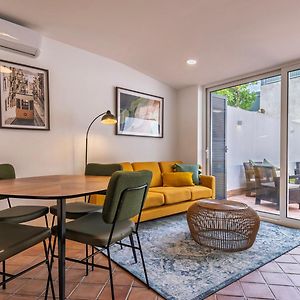Appartement à 2 Chambres à Coucher