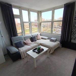 Appartement à 2 Chambres à Coucher