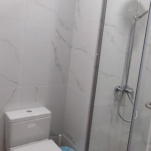 Appartement à 3 Chambres à Coucher