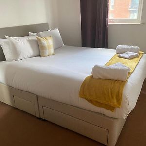 Appartement à 2 Chambres à Coucher