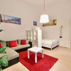 Appartement à 2 Chambres à Coucher