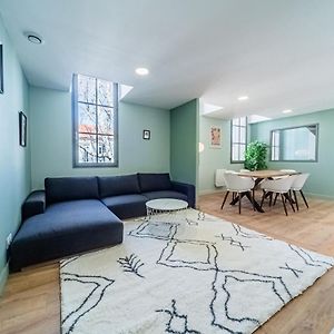 Appartement à 3 Chambres à Coucher