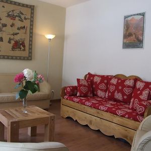 Appartement à 3 Chambres à Coucher