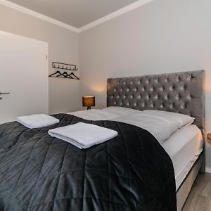 Appartement à 2 Chambres à Coucher