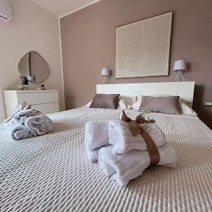 D'Amelio Sweet Home