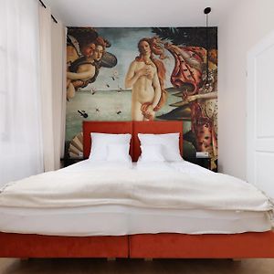 Hetman Main Square Apartments