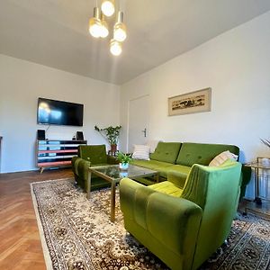 Appartement à 2 Chambres à Coucher