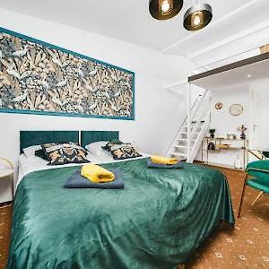 Queen Bee Apartments Krakow Old Town