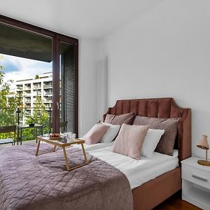 Appartement à 2 Chambres à Coucher