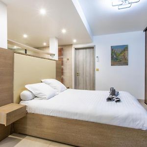 Appartement à 3 Chambres à Coucher
