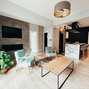Appartement à 2 Chambres à Coucher