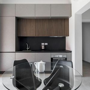 Appartement à 2 Chambres à Coucher