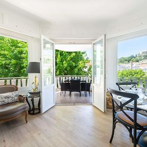 Cozy 2-Br Apartment 6 Minutes From The Beach