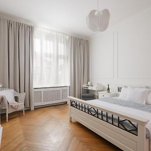 Appartement à 3 Chambres à Coucher