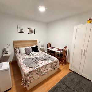 Habitacion Interior En Madrid