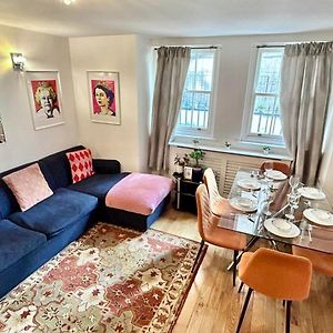 Appartement de Luxe à 3 Chambres à Coucher