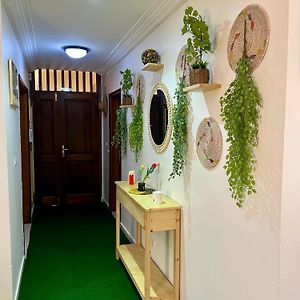 Maison Dhotes Avec Chambres Et Salle De Bain Privee, Espace A Partager Couloir Et Et Cuisine Pour Un Sejour Convivial Aux Ngor Alemadie