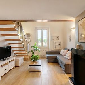 Appartement à 2 Chambres à Coucher