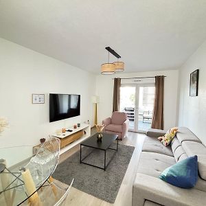 Soh Rent Strasbourg Place Des Halles