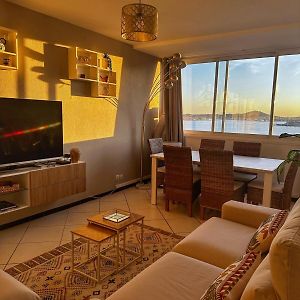 Appartement à 2 Chambres à Coucher