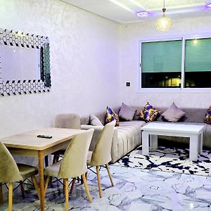 Appartement de Luxe à 3 Chambres à Coucher