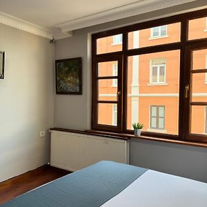 Appartement de Luxe à 2 Chambres à Coucher