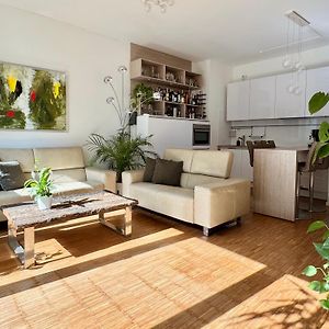 Appartement de Luxe à 2 Chambres à Coucher
