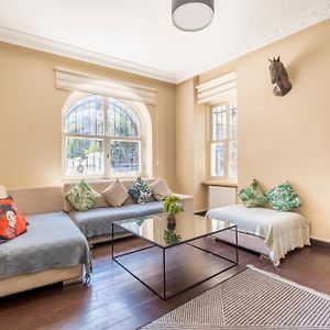 Appartement à 3 Chambres à Coucher
