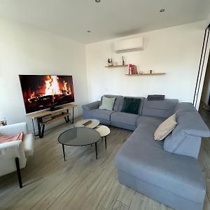 Appartement à 2 Chambres à Coucher