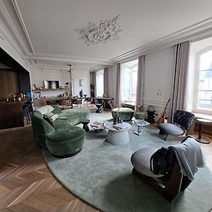 Appartement à 2 Chambres à Coucher