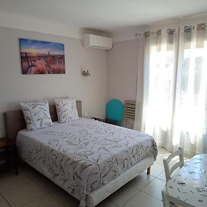 Chambre privée climatisée chez particulier, WIFI proche du Grand St Charles