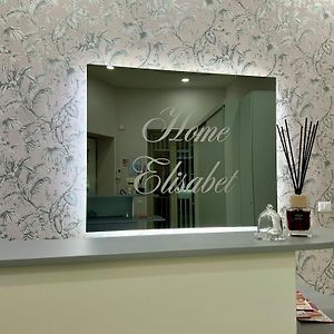 Home Elisabet