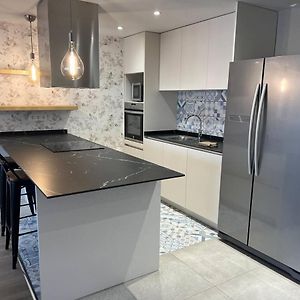 Appartement à 3 Chambres à Coucher