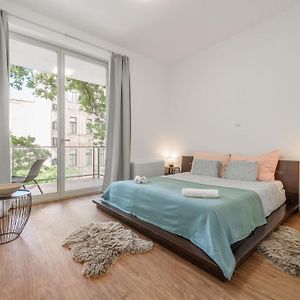 Appartement à 2 Chambres à Coucher