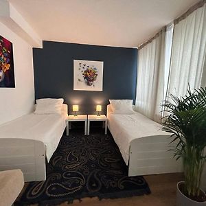 Appartement à 3 Chambres à Coucher