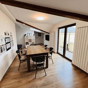 Appartement à 3 Chambres à Coucher