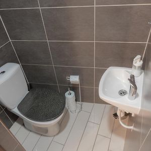 Appartement à 2 Chambres à Coucher