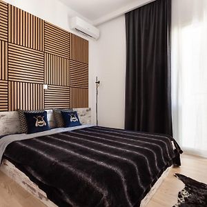 The Heart Of Athens Modern City Retreat