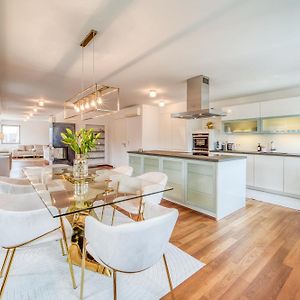 Luxury Penthouse In The Center