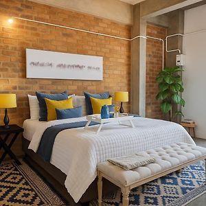 Luxury Lifestyle Apartment