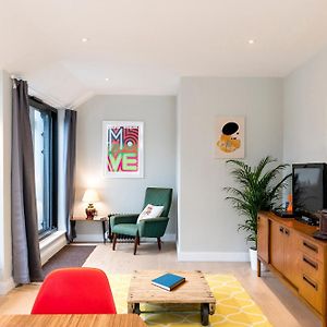 Appartement à 2 Chambres à Coucher